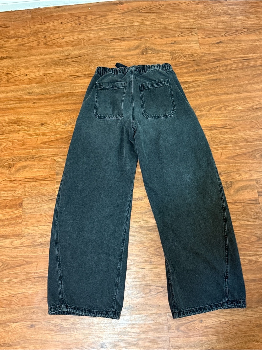 BDG Station Cocoon Baggy Barrel Leg Cargo Jeans - Picture 11 of 11